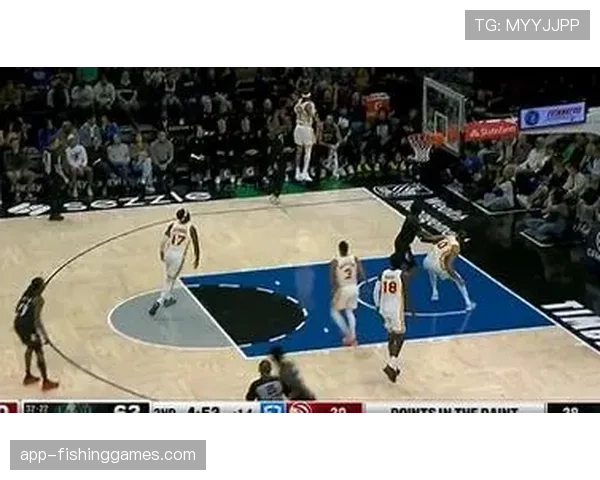 关键回合:爱德华兹借双掩护命中绝平三分,展现森林狼关键球战术 关键回合:爱德华兹借双掩护命中绝平三分,展现森林狼关键球战术