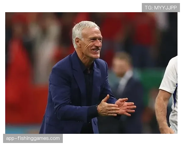 前法国队主帅德尚现身雷恩主场考察潜在国脚 前法国队主帅德尚现身雷恩主场考察潜在国脚